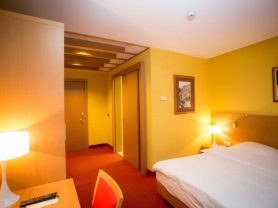 حجز فنادق وطيران