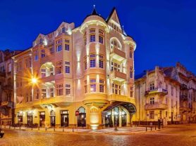 حجز فنادق وطيران