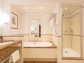 حجز فنادق وطيران