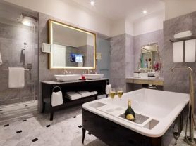 حجز فنادق وطيران