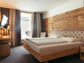 حجز فنادق وطيران