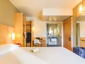 حجز فنادق وطيران