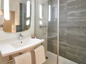 حجز فنادق وطيران