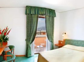 حجز فنادق وطيران