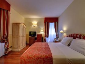 حجز فنادق وطيران