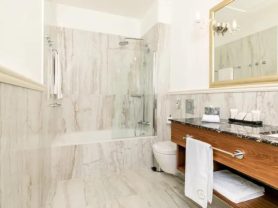 حجز فنادق وطيران