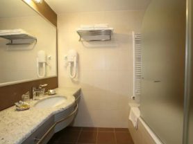 حجز فنادق وطيران